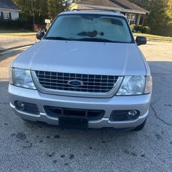 2004 Ford Explorer