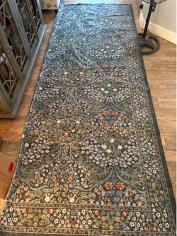 New!✨. 9x12 Beautiful boho floral washable rug. Retails for $160 only 80$
