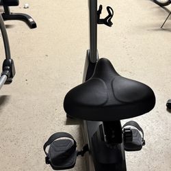 Spirit CU800 Commercial Upright Bike