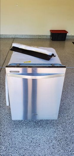 Whirlpool Dishwasher (Free)