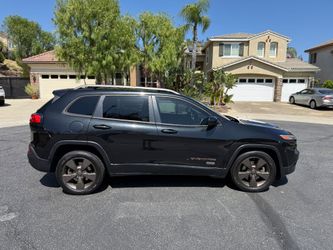 Jeep Cherokee 75th Anniversary Edition