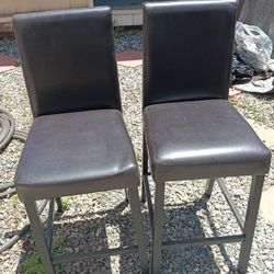 Chairs / Bar Stools