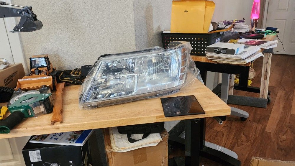 Dodge Journey Headlight Assembly