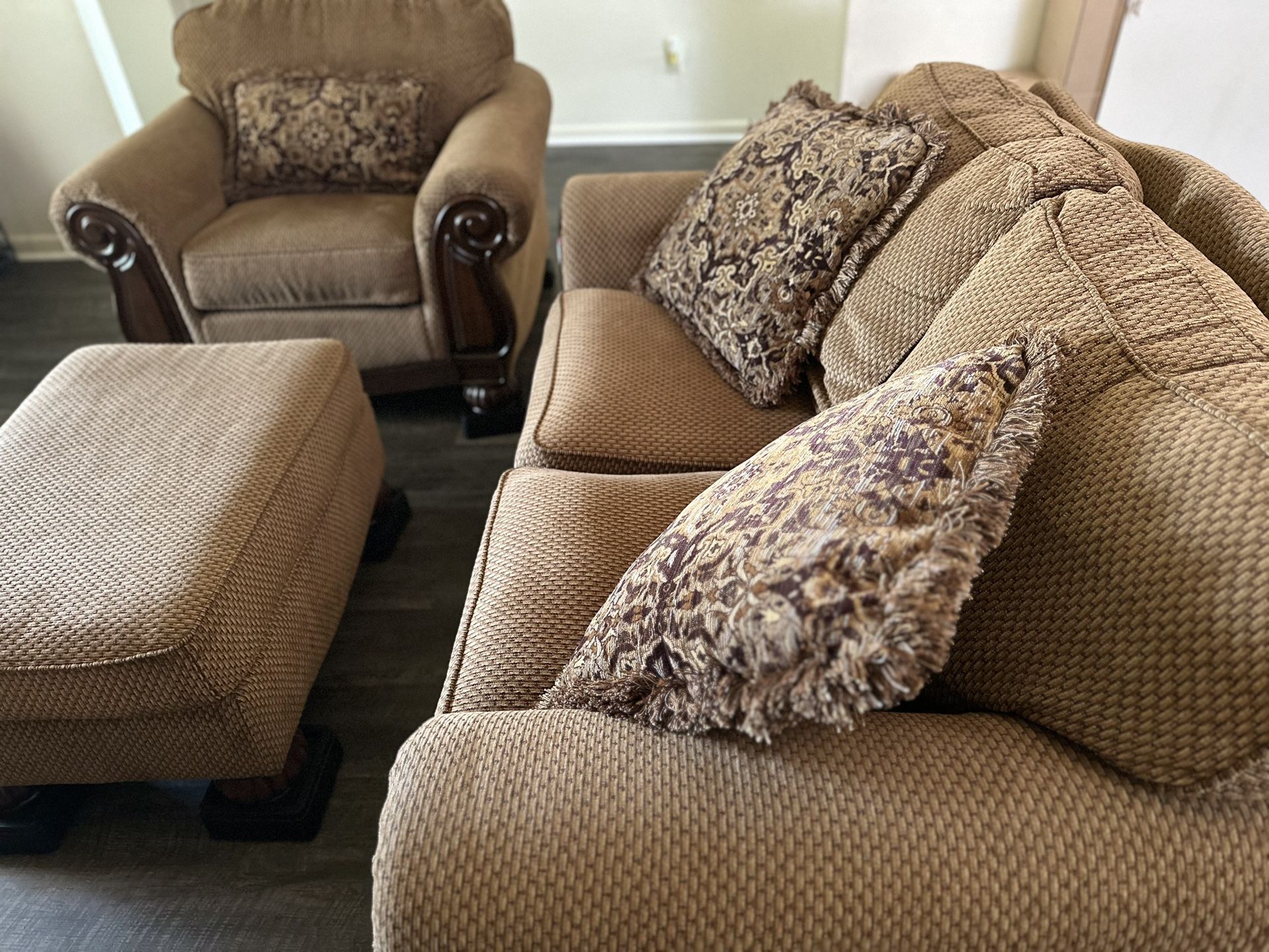 Ashley Furniture Cambridge Amber Sofa Baci Living Room