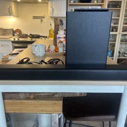 Insignia Sound Bar With Subwoofer