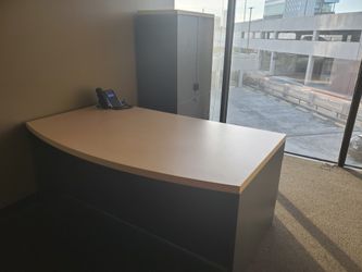 NEED GONE!!! STEAL!!!! Office Desk$ 80 MOVING OUT OF OFFICE