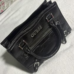 fashionable handbag Guess