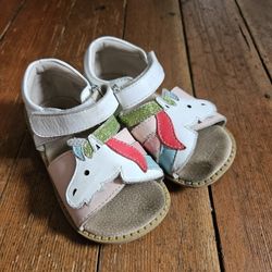 Livie and Luca Unicorn Sandles