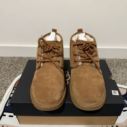 Ugg Neumel  Size 10