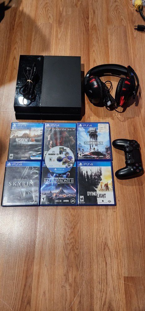 PS4 Console, Games & Accessories