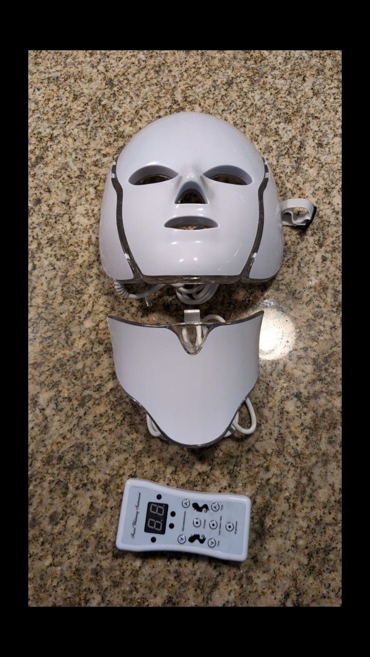 LED Face Mask And Neck Light Therapy