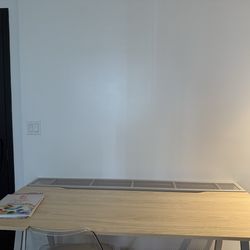 Desk for gaming or work activities