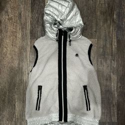 Sample Moose Knuckle Hooded Gillet Vest Woman’s Size Medium 