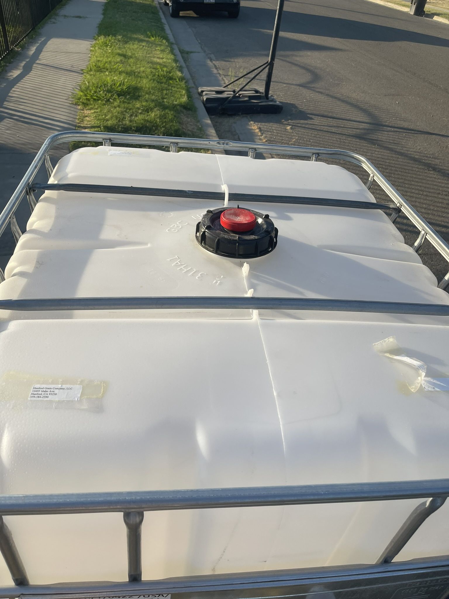 water storage tank 50$ no low balls I wont answer back pick up Hanford only