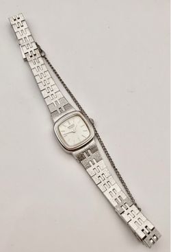 Seiko Women’s 5(contact info removed) Vintage 1980s Silver-Tone Square Quartz Watch