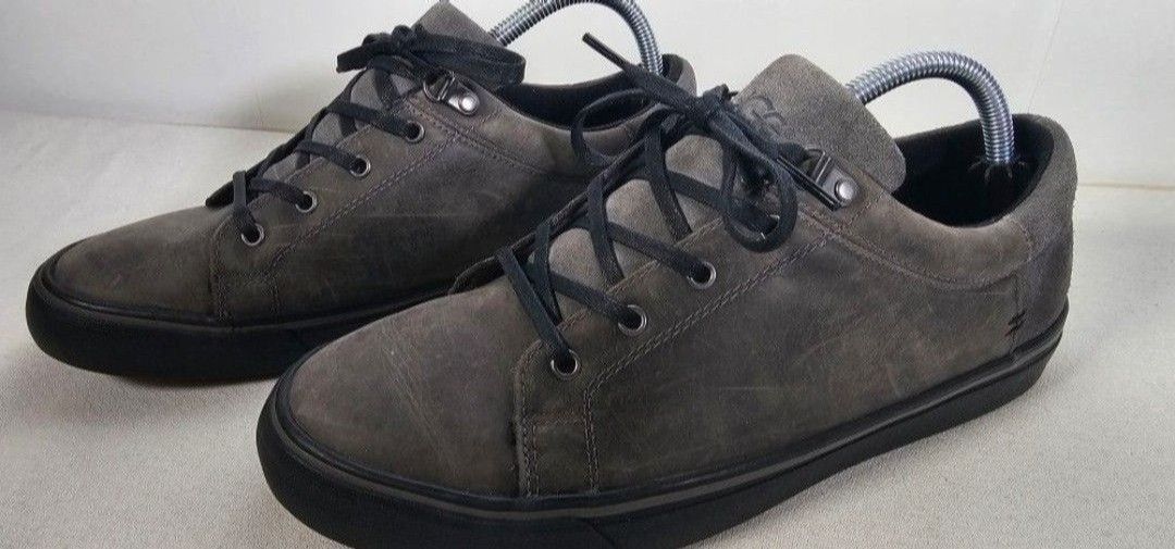 NEW Ugg Brock Men's Gray Nubuck Lace Up Waterproof Sneakers -  Size 9 '