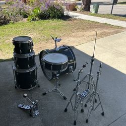 Tama Drum Kit