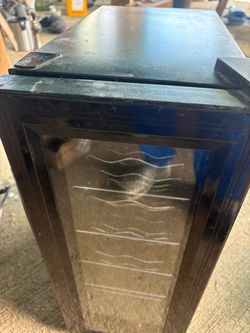 Wine Fridge / Wine Cooler – Working – Black Glass Door