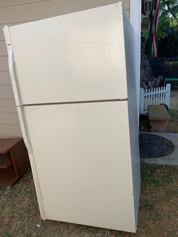 Kenmore used refrigerator for Sale in Spring Valley, CA OfferUp