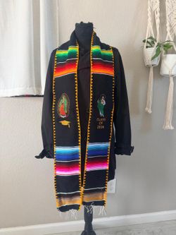 Estolas de graduación $18 cada una