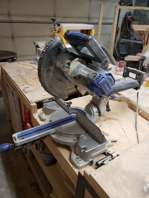 Kobalt 10 inch sliding compound miter saw for Sale in Kansas City, KS