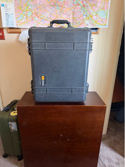 Pelican 1650 Foam Lined Case with Wheels
