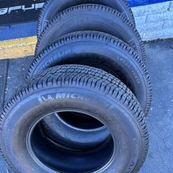 LT. 245/75R17.    ALMOST NEW TIRES.   MICHELIN LTX AT 