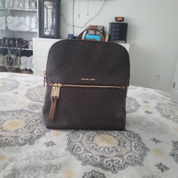 MICHAEL KORS BACKPACK 