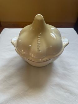 Le Creuset Mini Garlic Cocotte / Casserole Dish