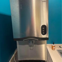 Used-  Manitowoc Ice CNF-0201A-L 315 lb Countertop Water & Nugget Ice Dispenser - 10 lb Storage, Cup