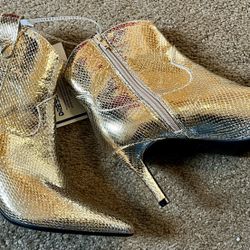 NWT Guess Gold Boots
