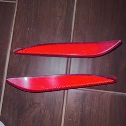 OEM Rear Bumper Reflectors For 2011 To 2013 Hyundai Elantra