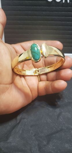 Jessica Simpson Women's Cuff Bracelet with Green Stone