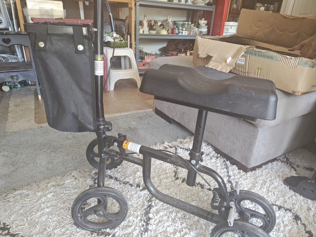 Knee Scooter