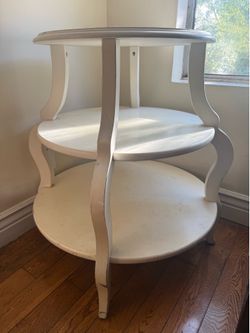 Vintage Three-tier Round Accent Table