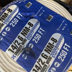14/2 250ft Romex Wire New Roll  (price Is FIRM $90 )👇👇👇 read The Discerption👇👇👇