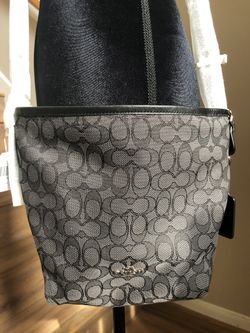 Authentic COACH sig cross body bag