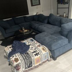Sectional Couch 