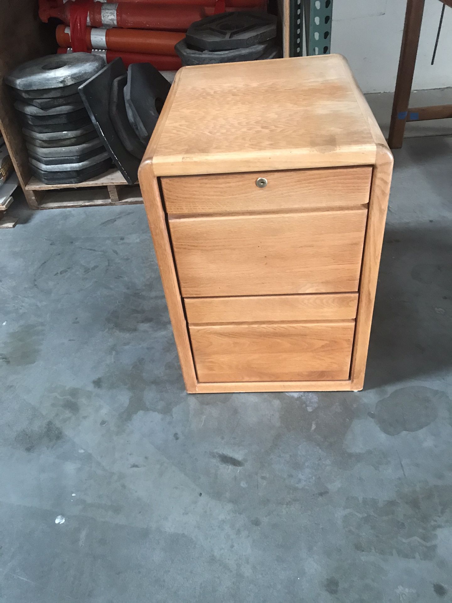 One 2 Drawer File cabinet