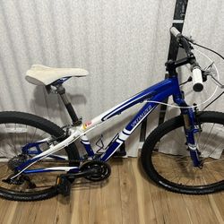 Specialized Hardrock Mountain Bike