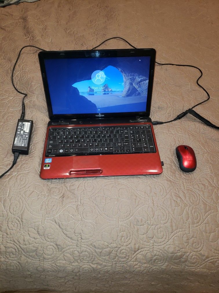 Laptop Toshiba Satellite L755-1N7