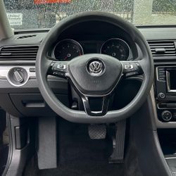 2017 Volkswagen Passat