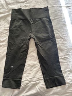 Lululemon women’s workout tights