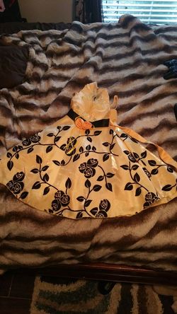 Beautiful yellow flower dress size 5,6