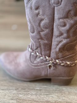 Mauve Suede Western Cowboy Boot