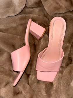 Pink Square toe block kitten heel size 8