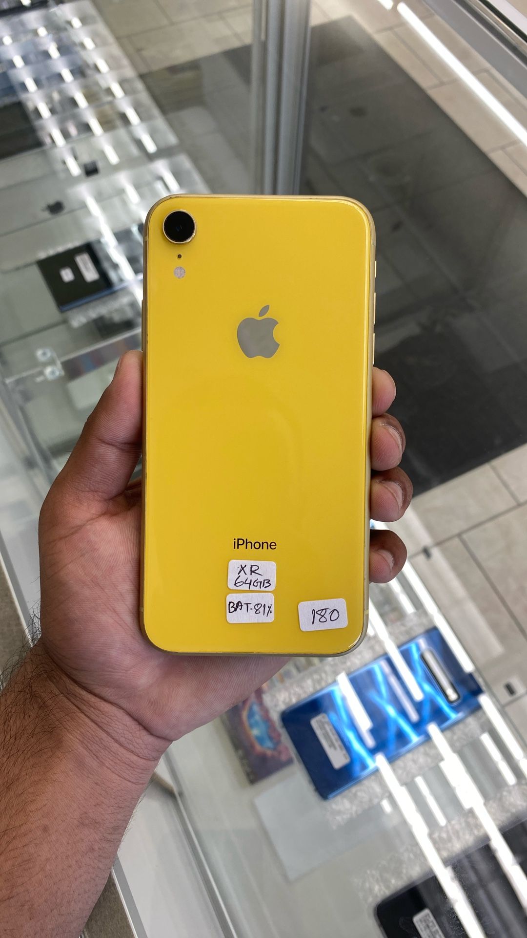 Apple iPhone XR 64 GB Factory Unlocked