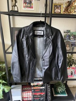 Women’s Vintage Pelle Studio  100% Leather Jacket / Blazer