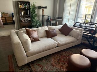 Boucle Couch