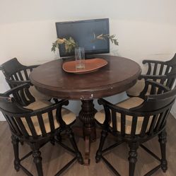 Table With 4 Chairs 
